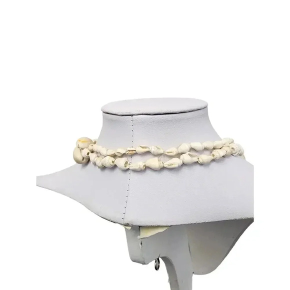 Vintage Layered Faux Oyster Shell Necklace – 37-inch – Closed - Picture 2 of 2